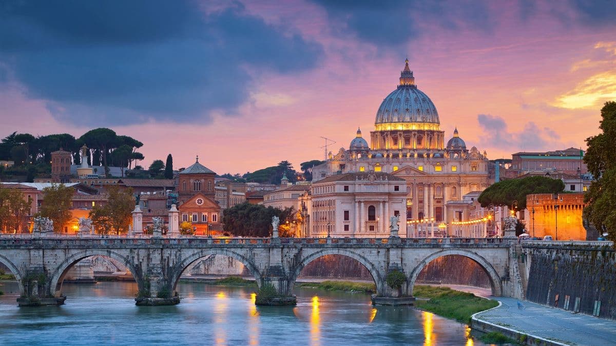 Romantic Vatican City & Rome Luxury Honeymoon – photo 1